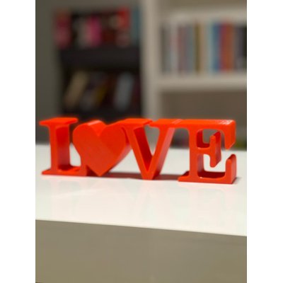 Letreiro Love com Coração 3D
